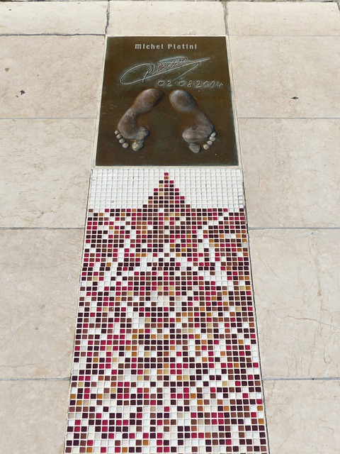 战略调整 战略调整